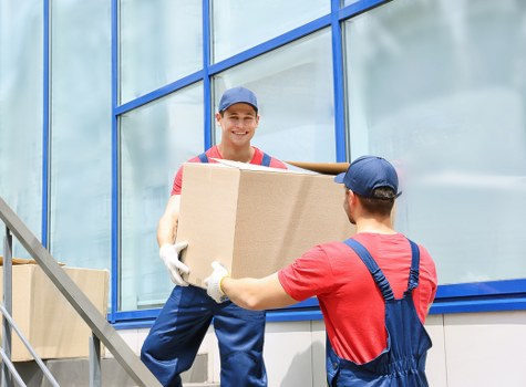 Mobile self storage container delivered in Whetstone for convenient loading