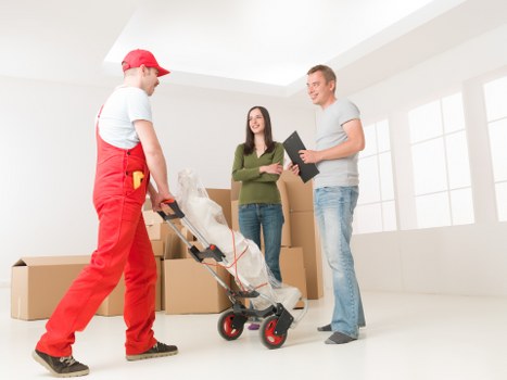 Organized temporary storage space for home moving in Whetstone